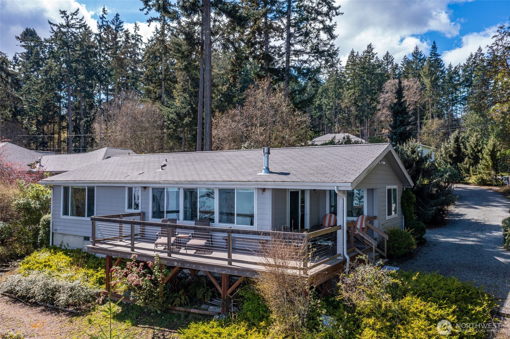215 S Harrington Lagoon Road , Coupeville, WA 98239