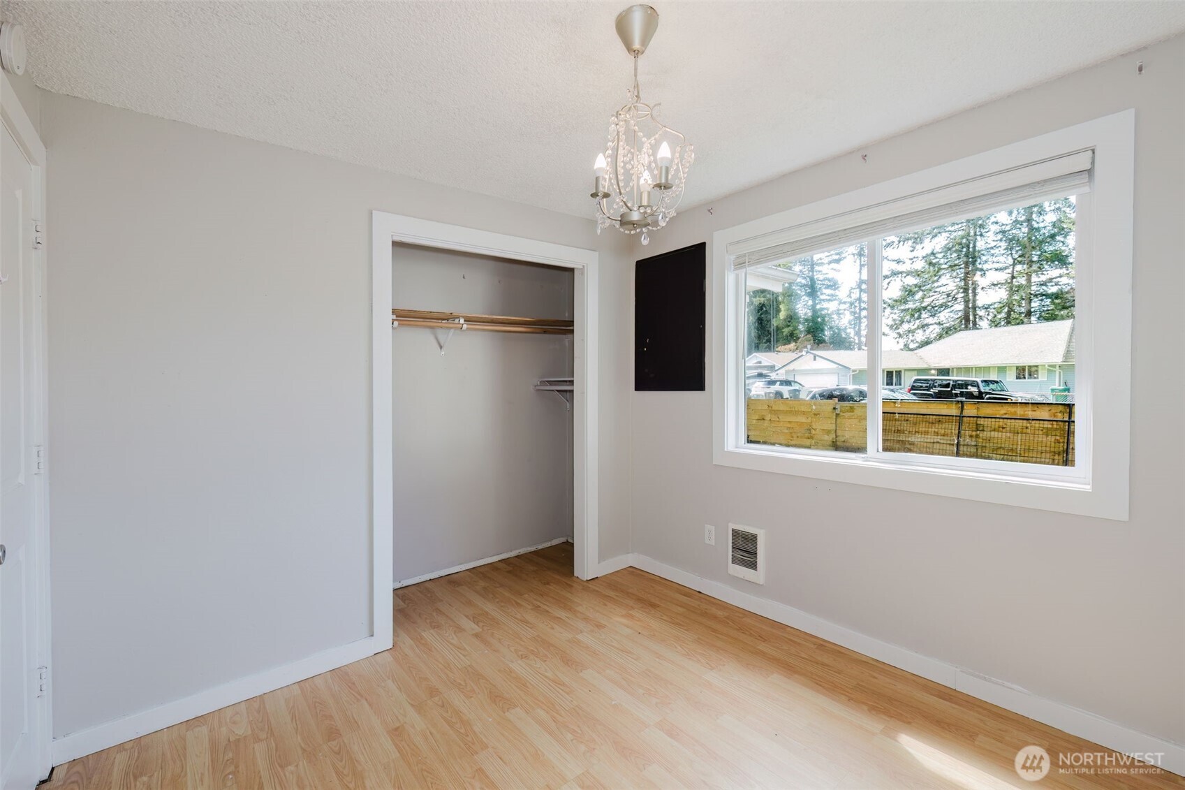 2437 Red Spruce Drive SE, Port Orchard, WA 98366