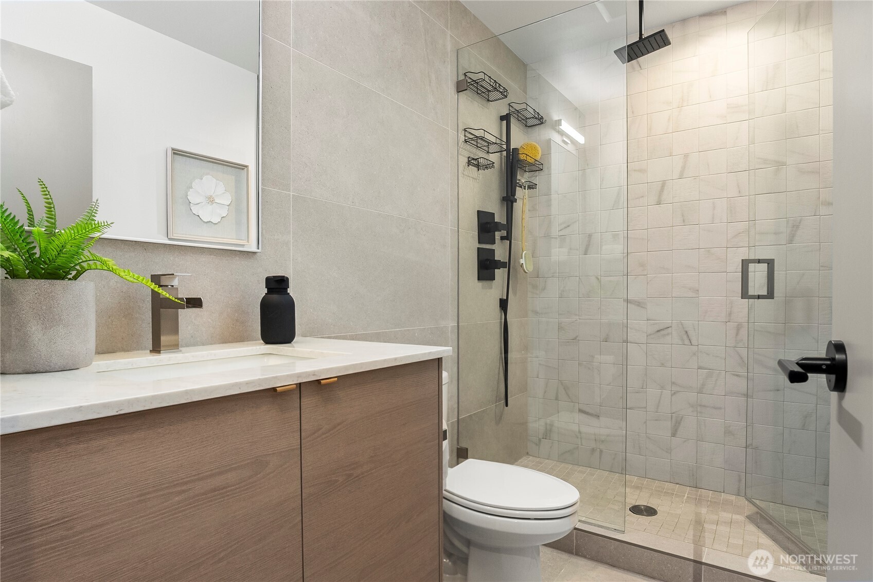 4758 Greenlake Way N, Seattle, WA 98103