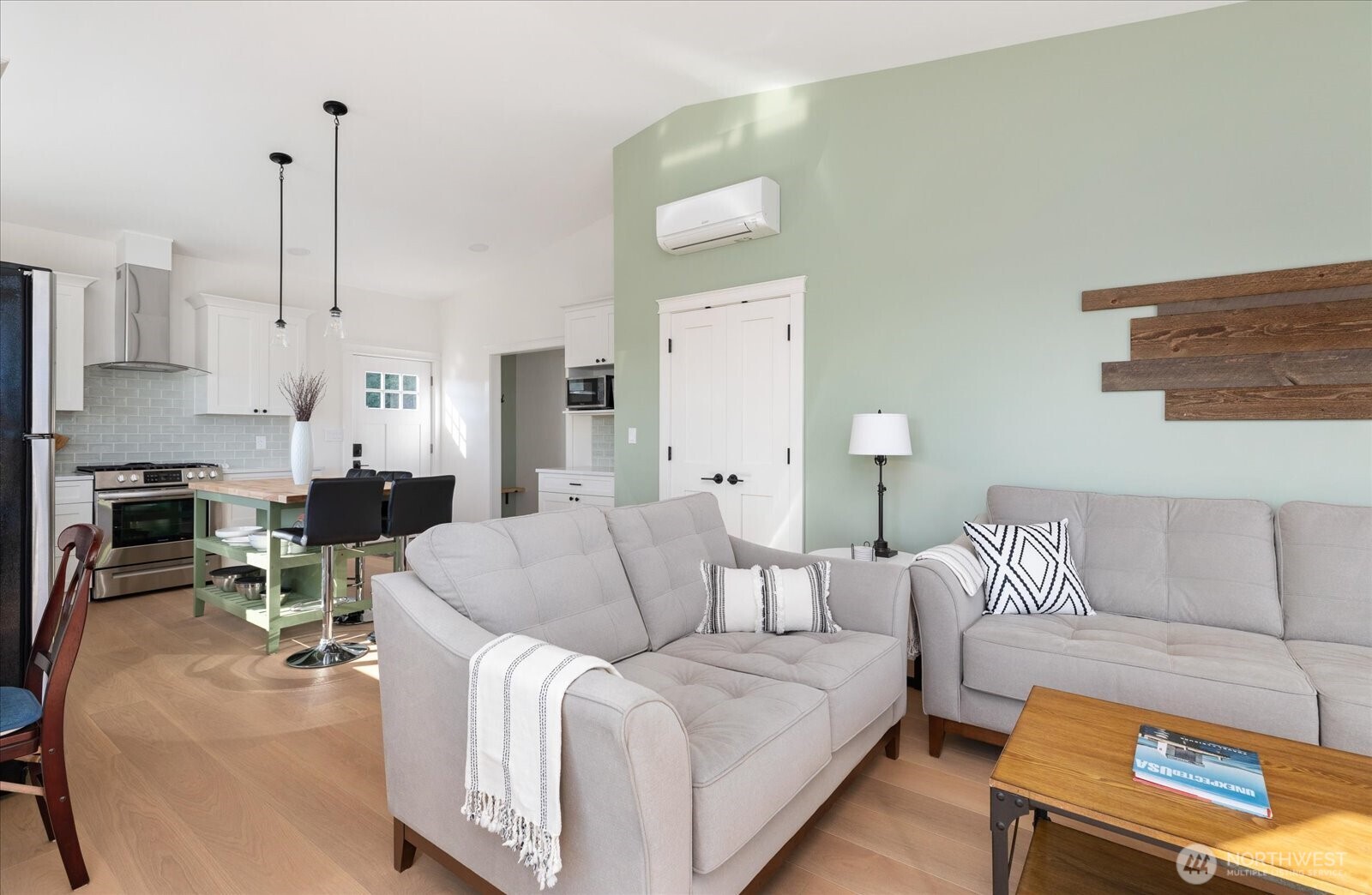 1387 Scenic Heights Road , Oak Harbor, WA 98277