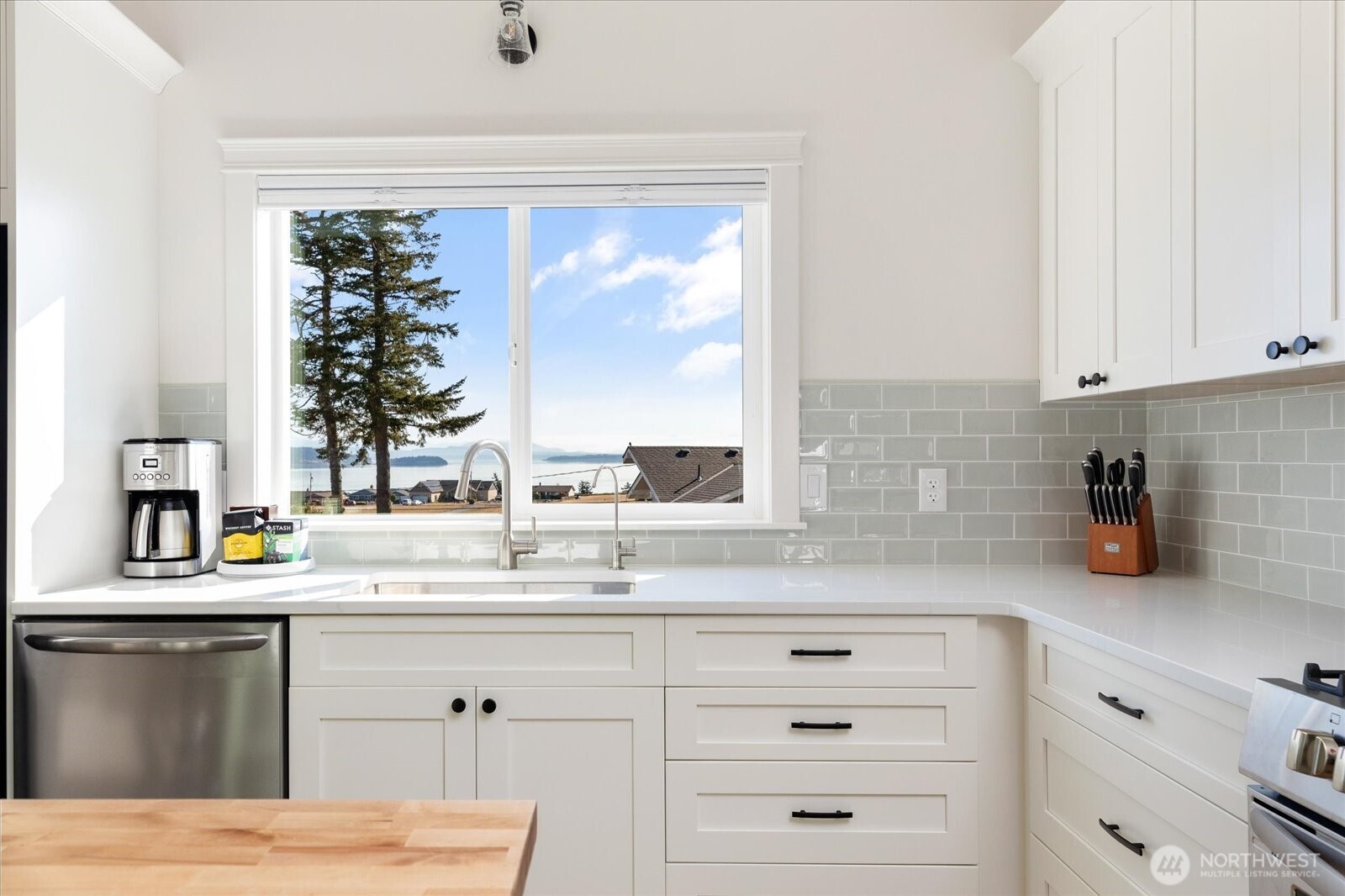 1387 Scenic Heights Road , Oak Harbor, WA 98277