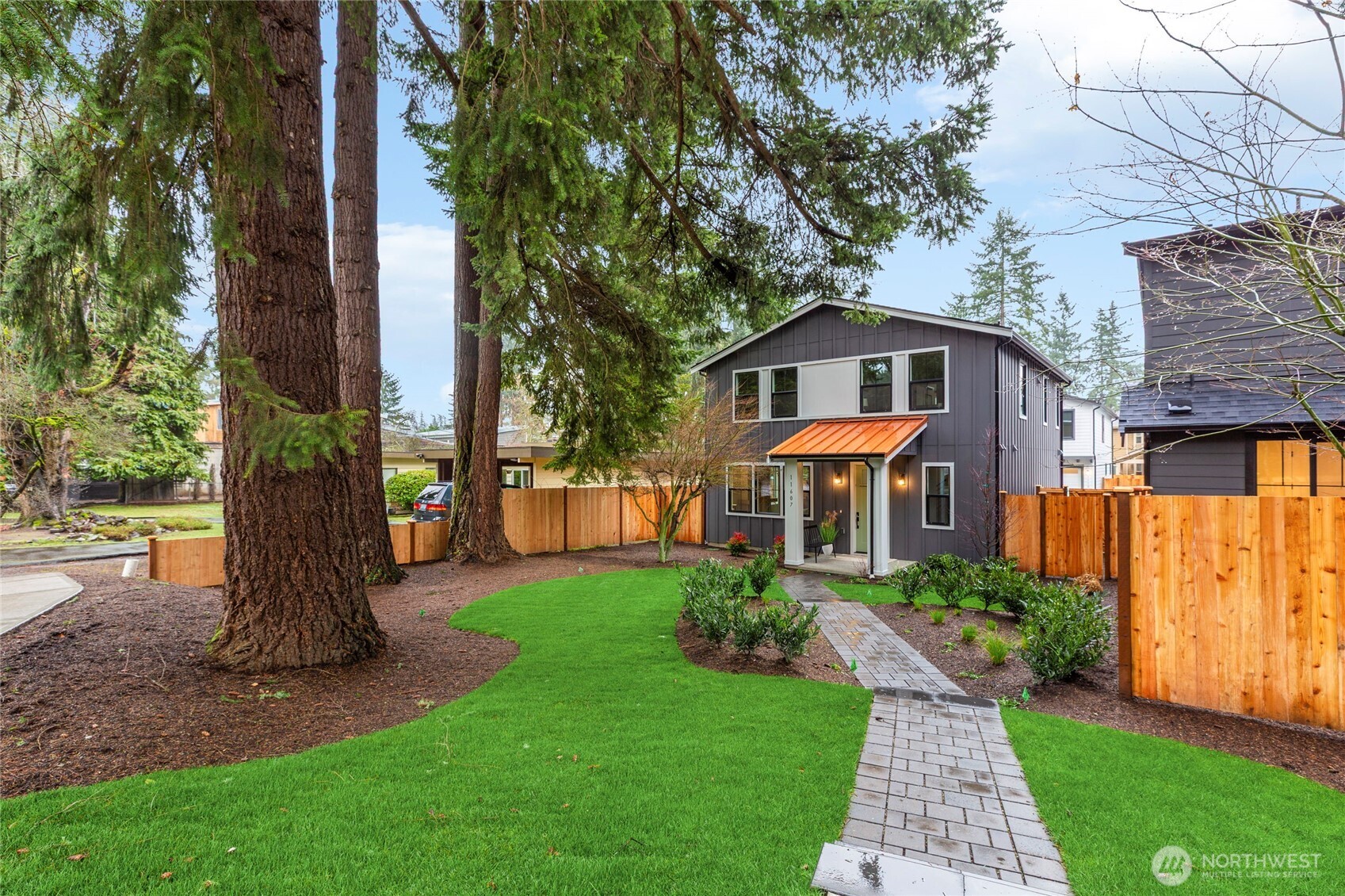 11607 NE 112th Street #2, Kirkland, WA 98033