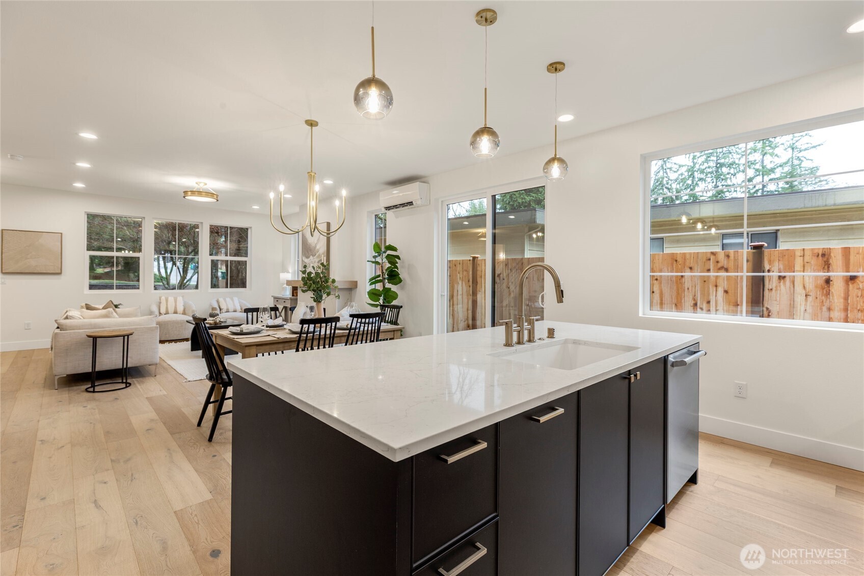 11607 NE 112th Street #2, Kirkland, WA 98033