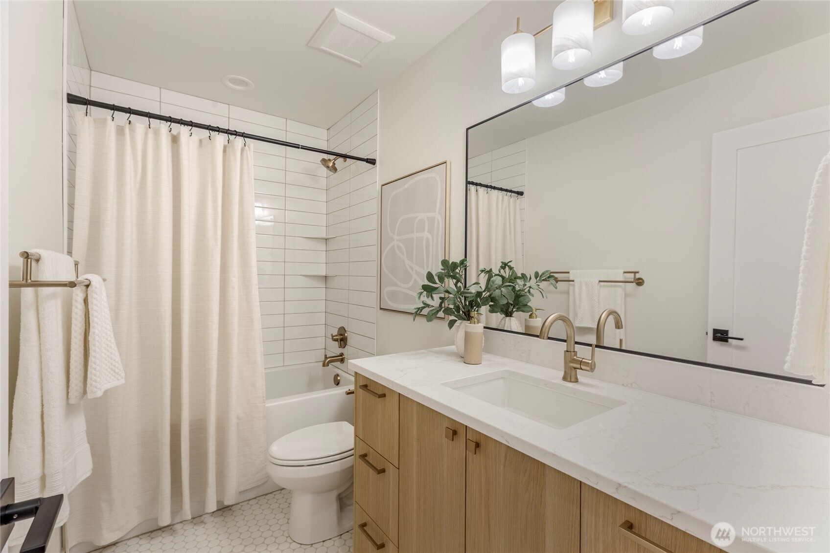11607 NE 112th Street #2, Kirkland, WA 98033