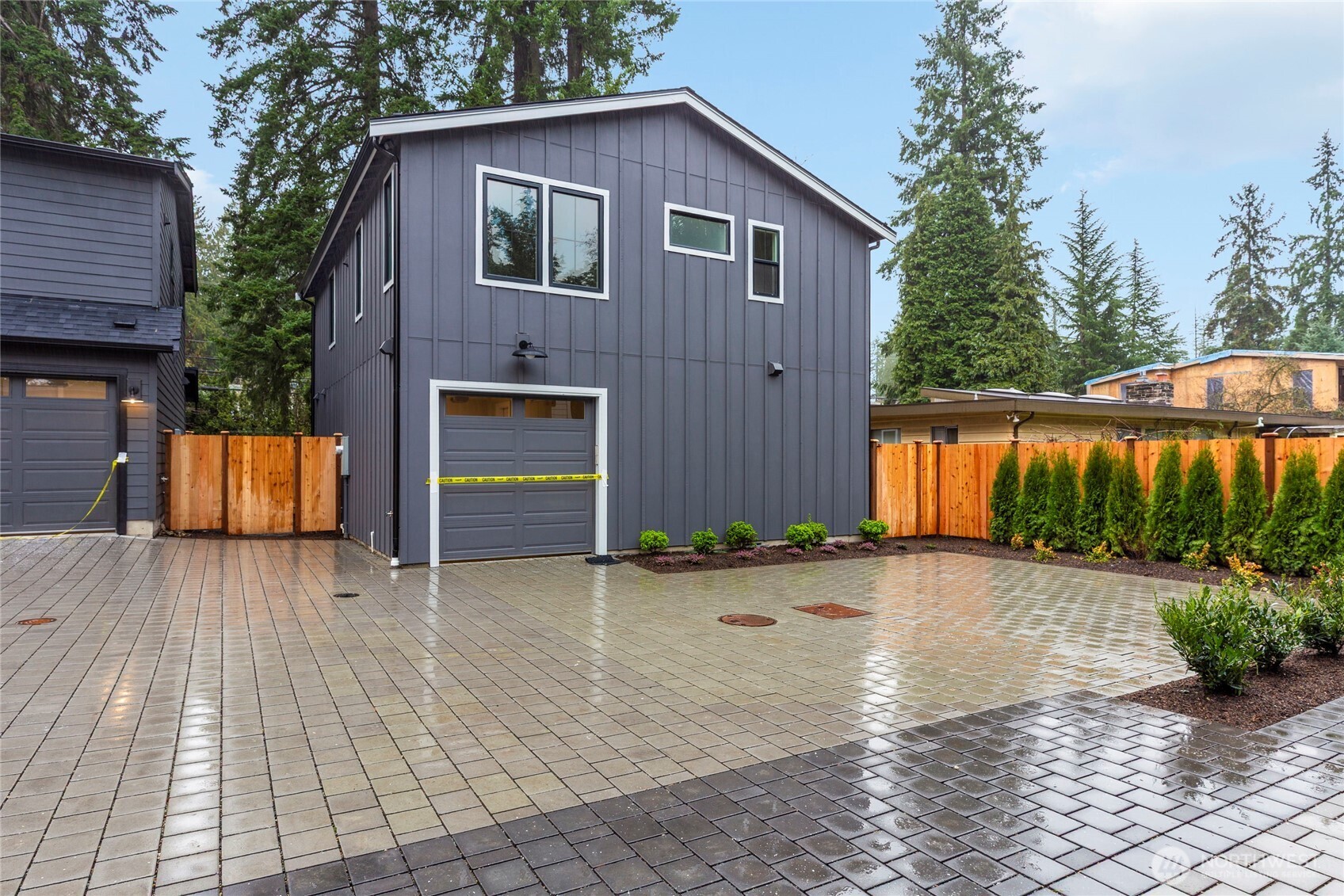 11607 NE 112th Street #2, Kirkland, WA 98033