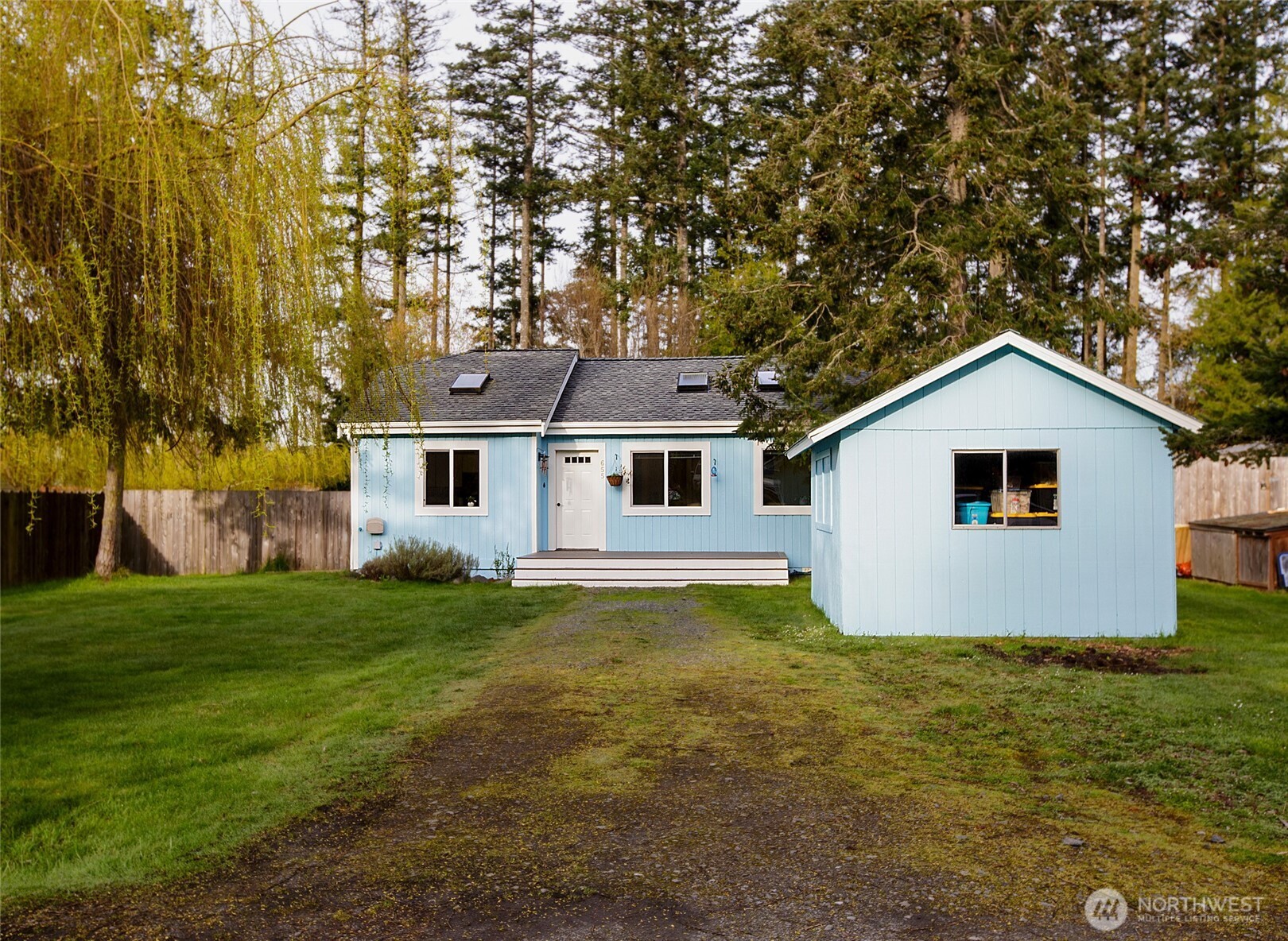 655 Hunt St , Friday Harbor, WA 98250-8078