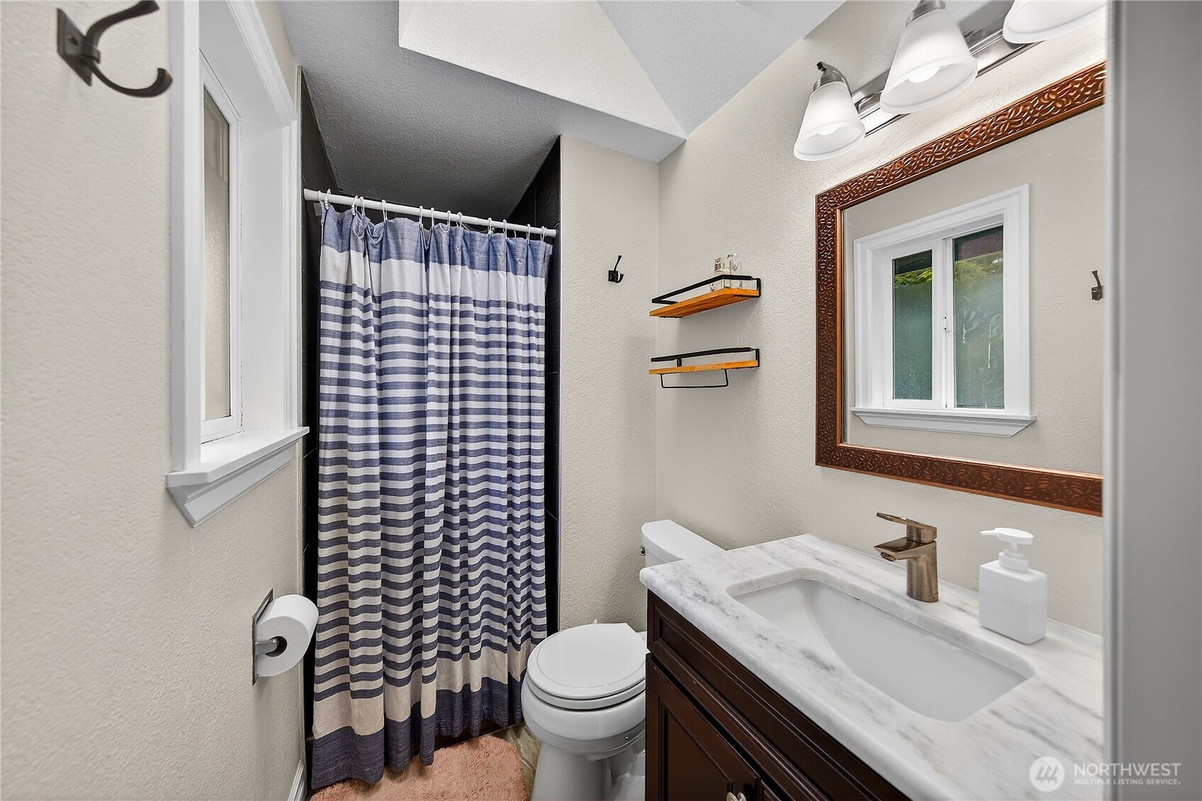 861 NW Haslo Pl , Oak Harbor, WA 98277