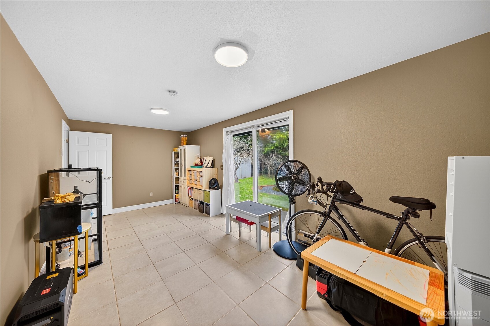 861 NW Haslo Pl , Oak Harbor, WA 98277