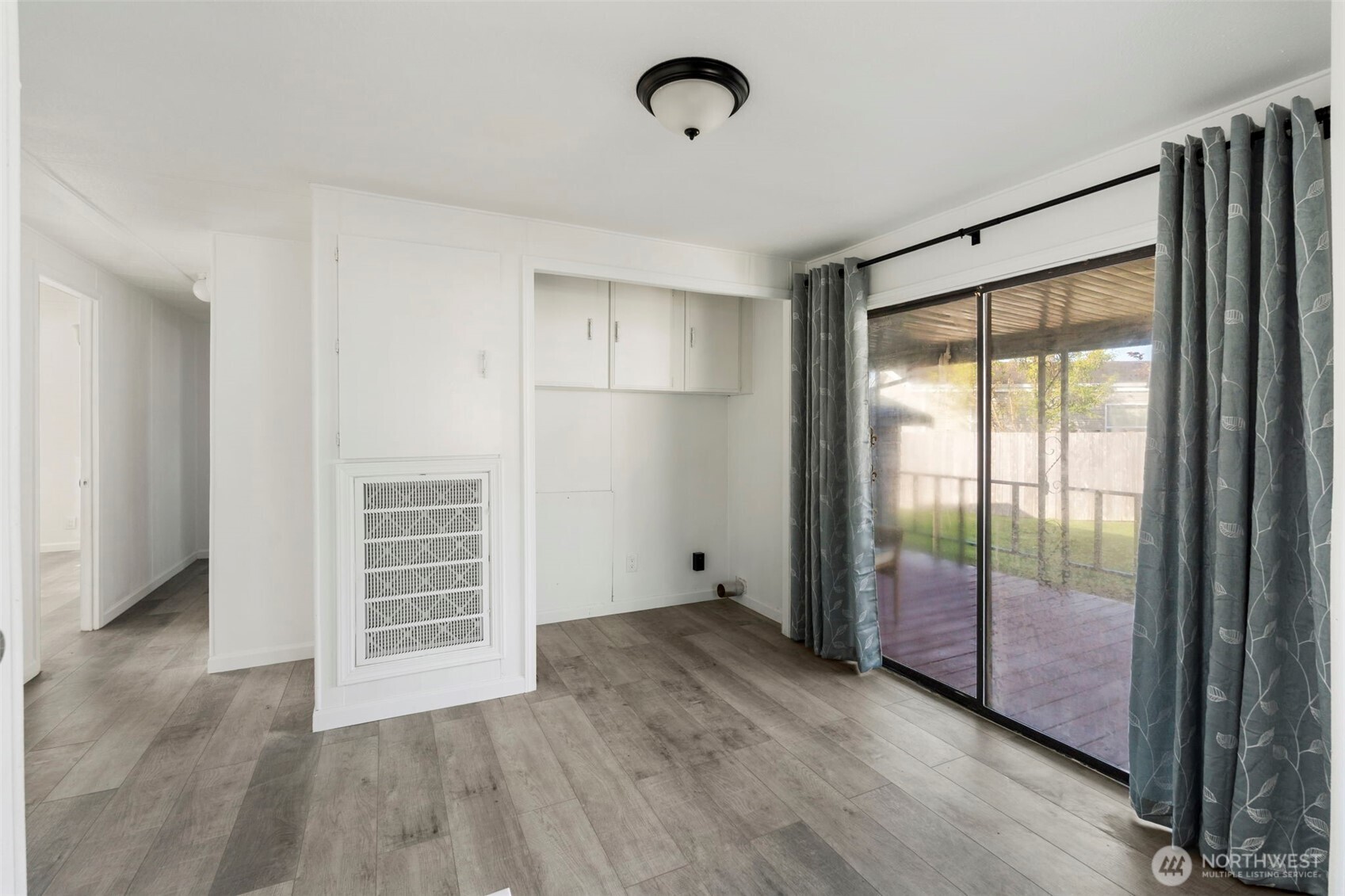 225 Ho Hum Lane , Aberdeen, WA 98520-8532