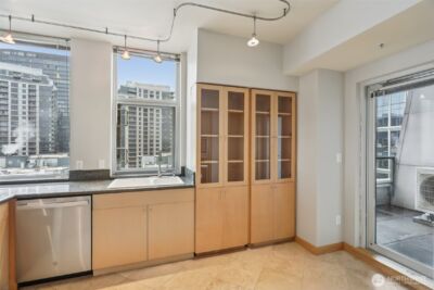 1100 106th Avenue NE #902, Bellevue, WA 98004 - Photo 12