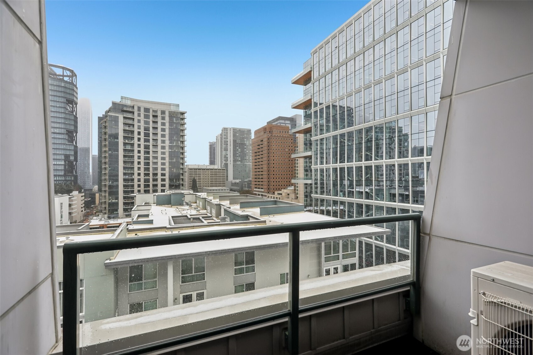1100 106th Avenue NE #902, Bellevue, WA 98004