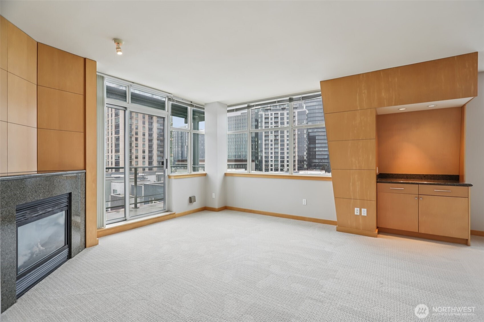 1100 106th Avenue NE #902, Bellevue, WA 98004