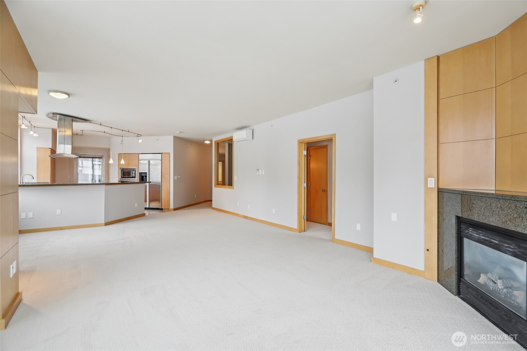 1100 106th Avenue NE #902, Bellevue, WA 98004