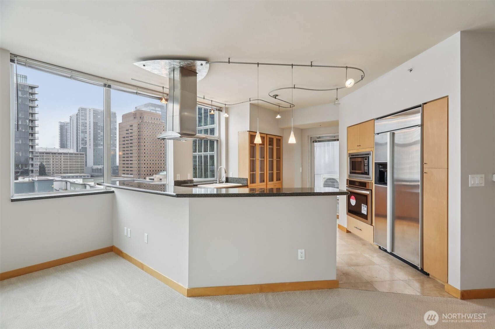 1100 106th Avenue NE #902, Bellevue, WA 98004