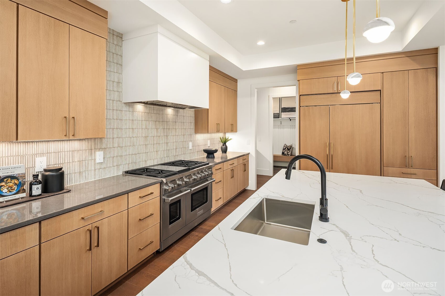 16601 SE 27th Street , Bellevue, WA 98008