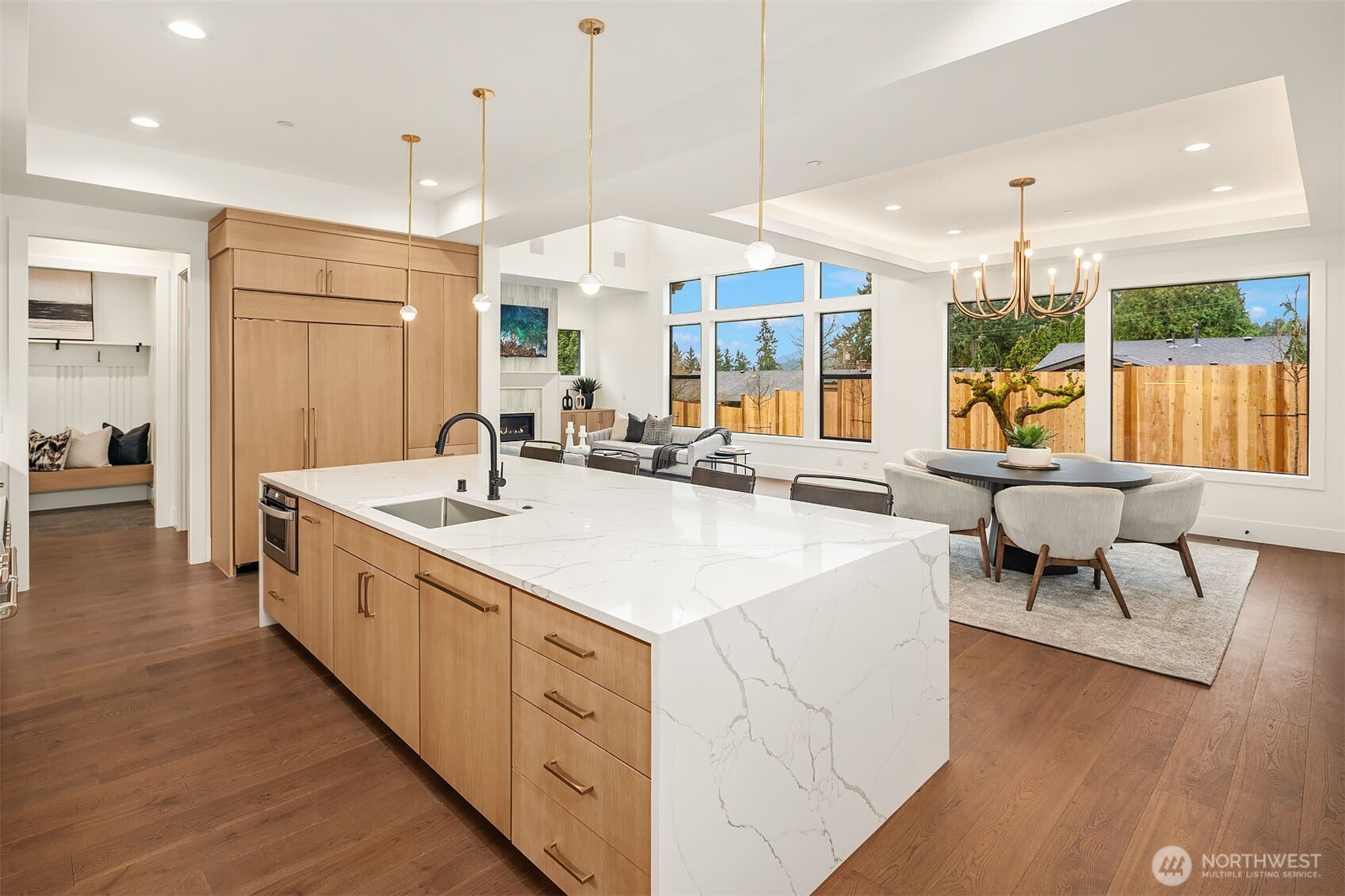 16601 SE 27th Street , Bellevue, WA 98008