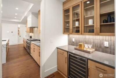 16601 SE 27th Street , Bellevue, WA 98008 - Photo 15