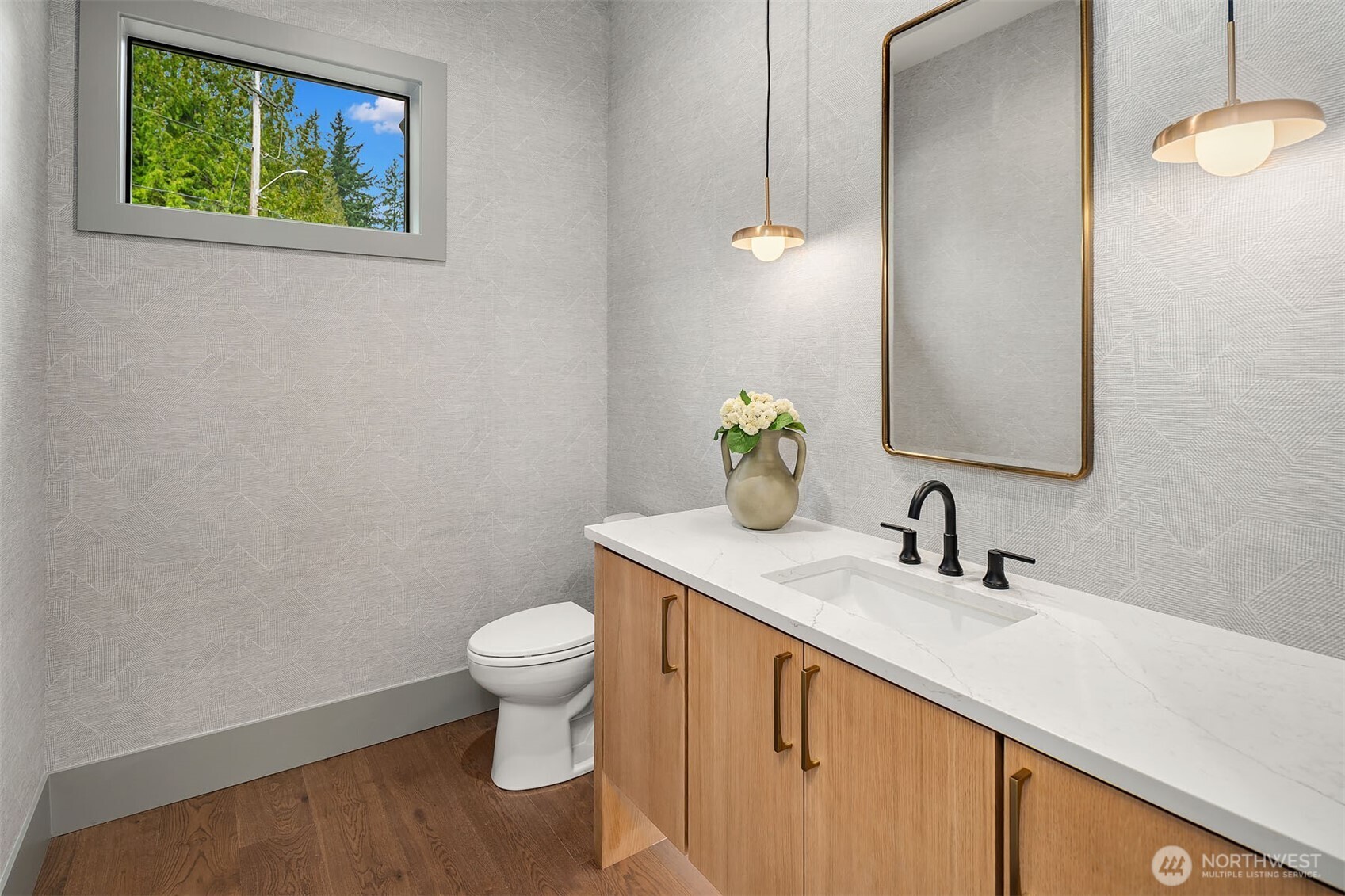 16601 SE 27th Street , Bellevue, WA 98008