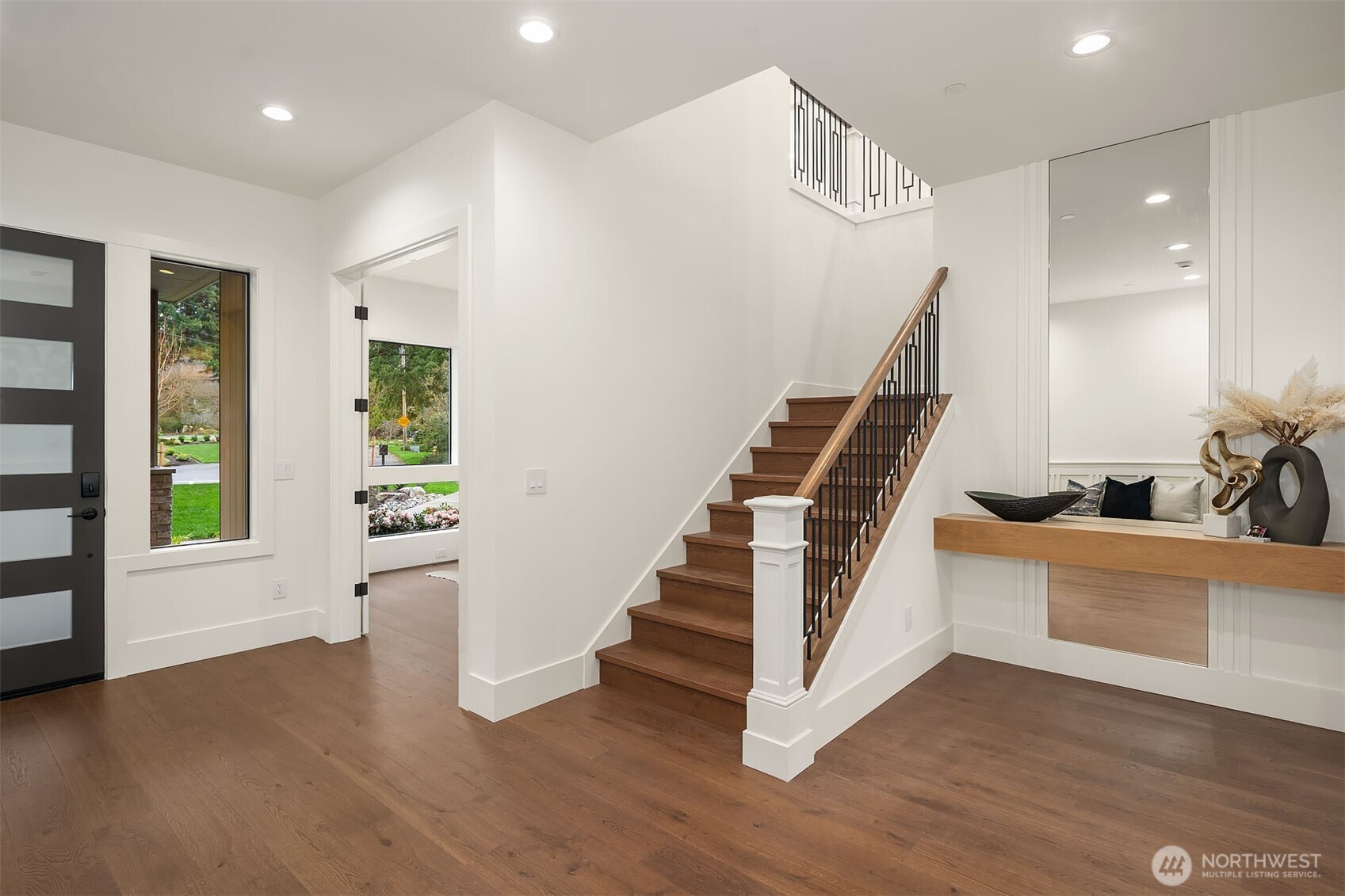 16601 SE 27th Street , Bellevue, WA 98008