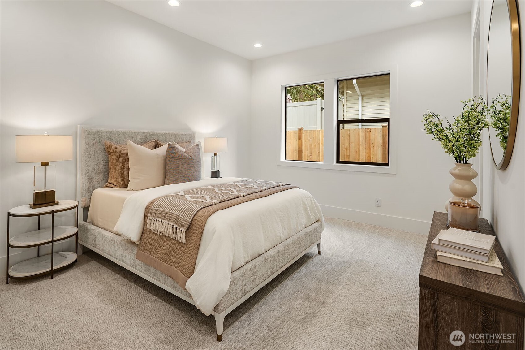 16601 SE 27th Street , Bellevue, WA 98008