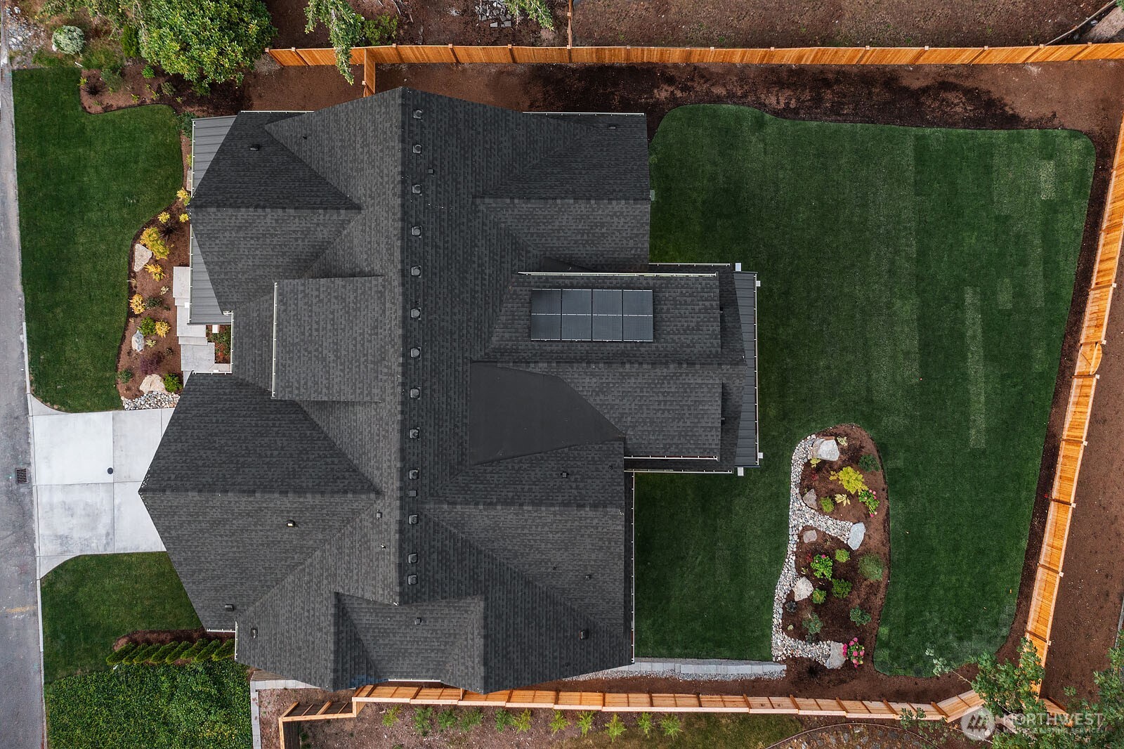 16601 SE 27th Street , Bellevue, WA 98008