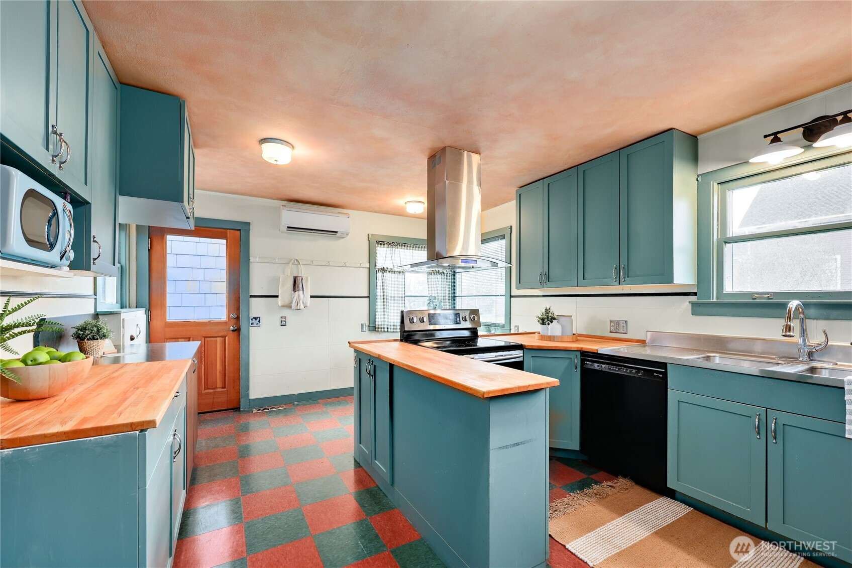 543 Van Buren Street , Port Townsend, WA 98368