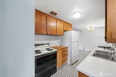 14302 47th Avenue E, Tacoma, WA 98446 - Photo 5