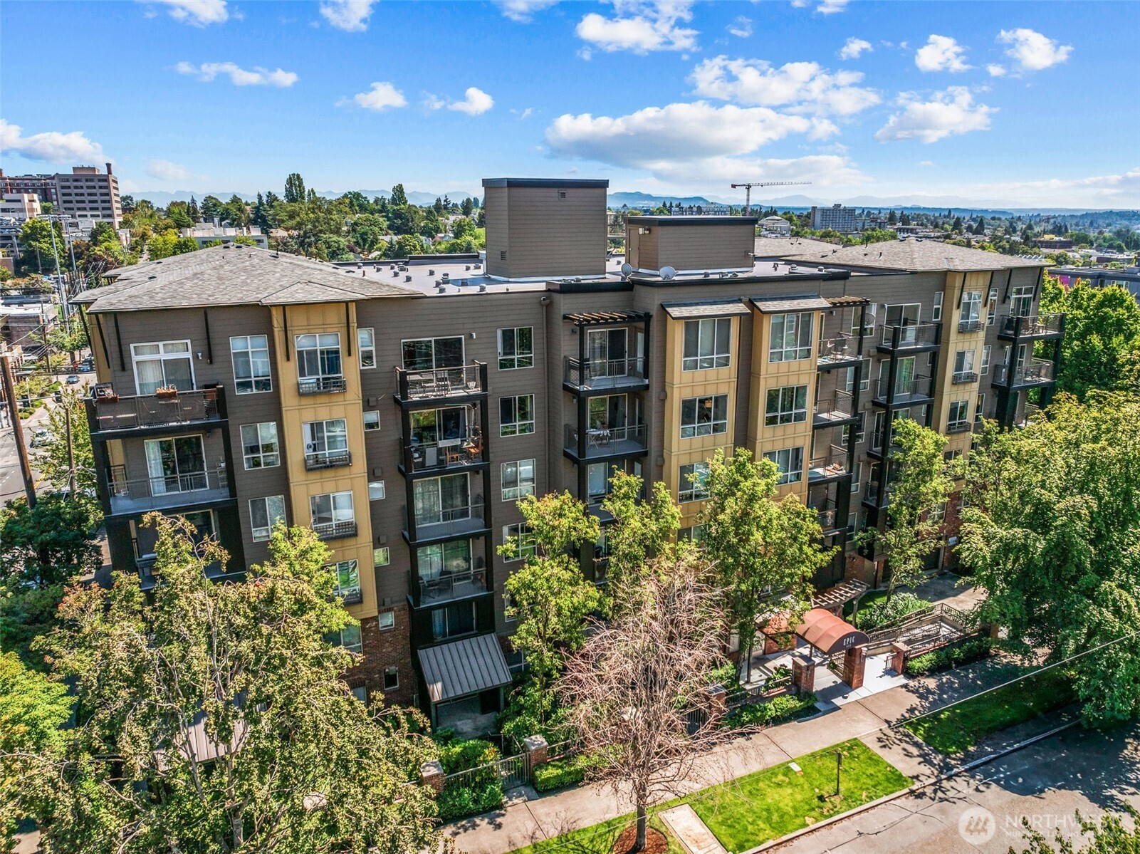 412 11th Avenue #206, Seattle, WA 98122