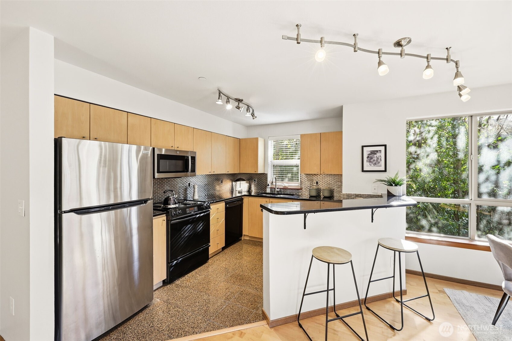 412 11th Avenue #206, Seattle, WA 98122