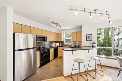 412 11th Avenue #206, Seattle, WA 98122 - Photo 11