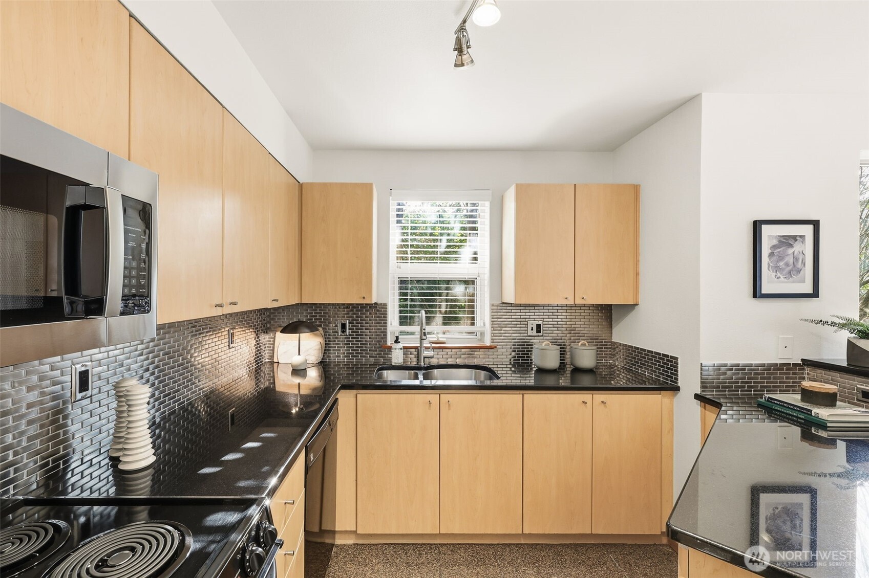 412 11th Avenue #206, Seattle, WA 98122