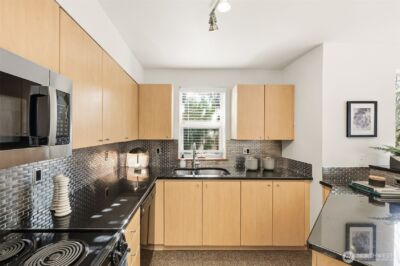 412 11th Avenue #206, Seattle, WA 98122 - Photo 12