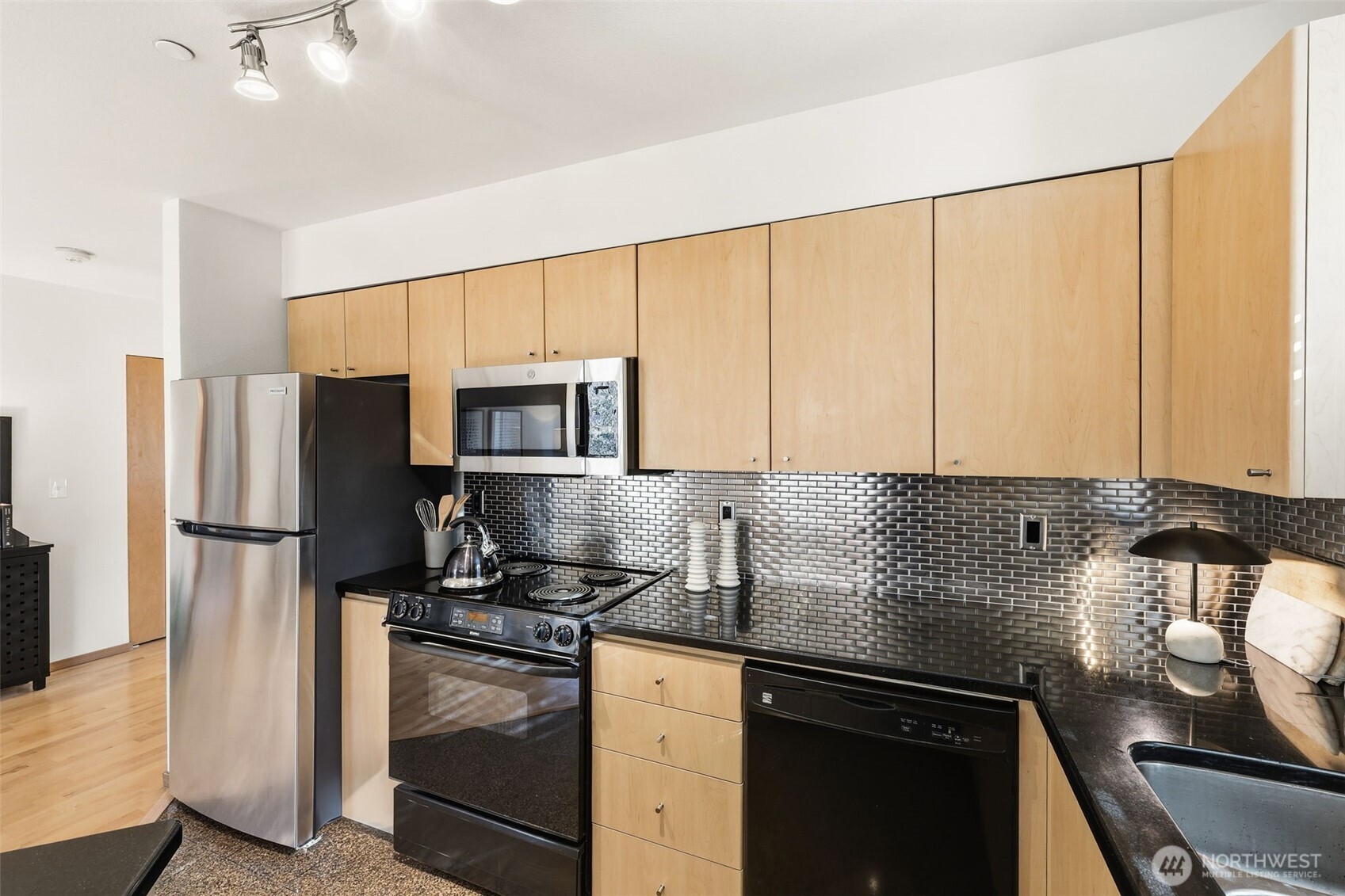 412 11th Avenue #206, Seattle, WA 98122