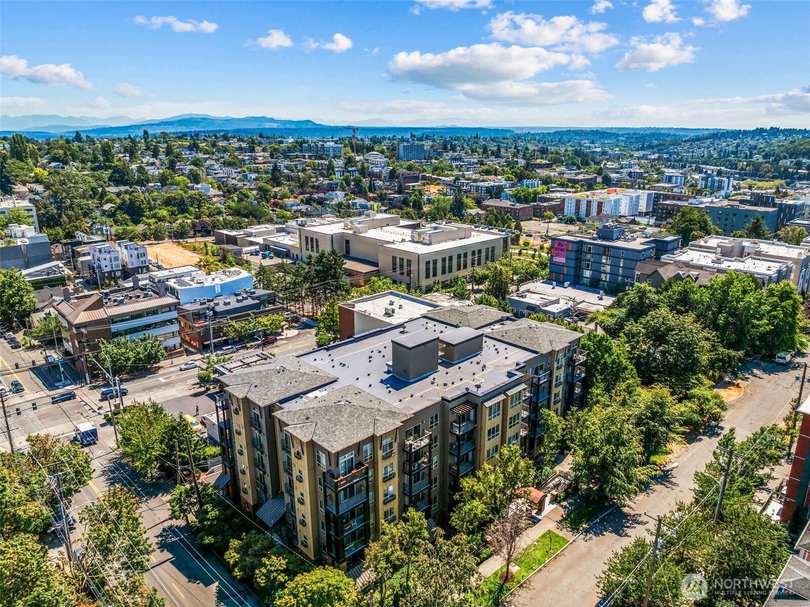 412 11th Avenue #206, Seattle, WA 98122