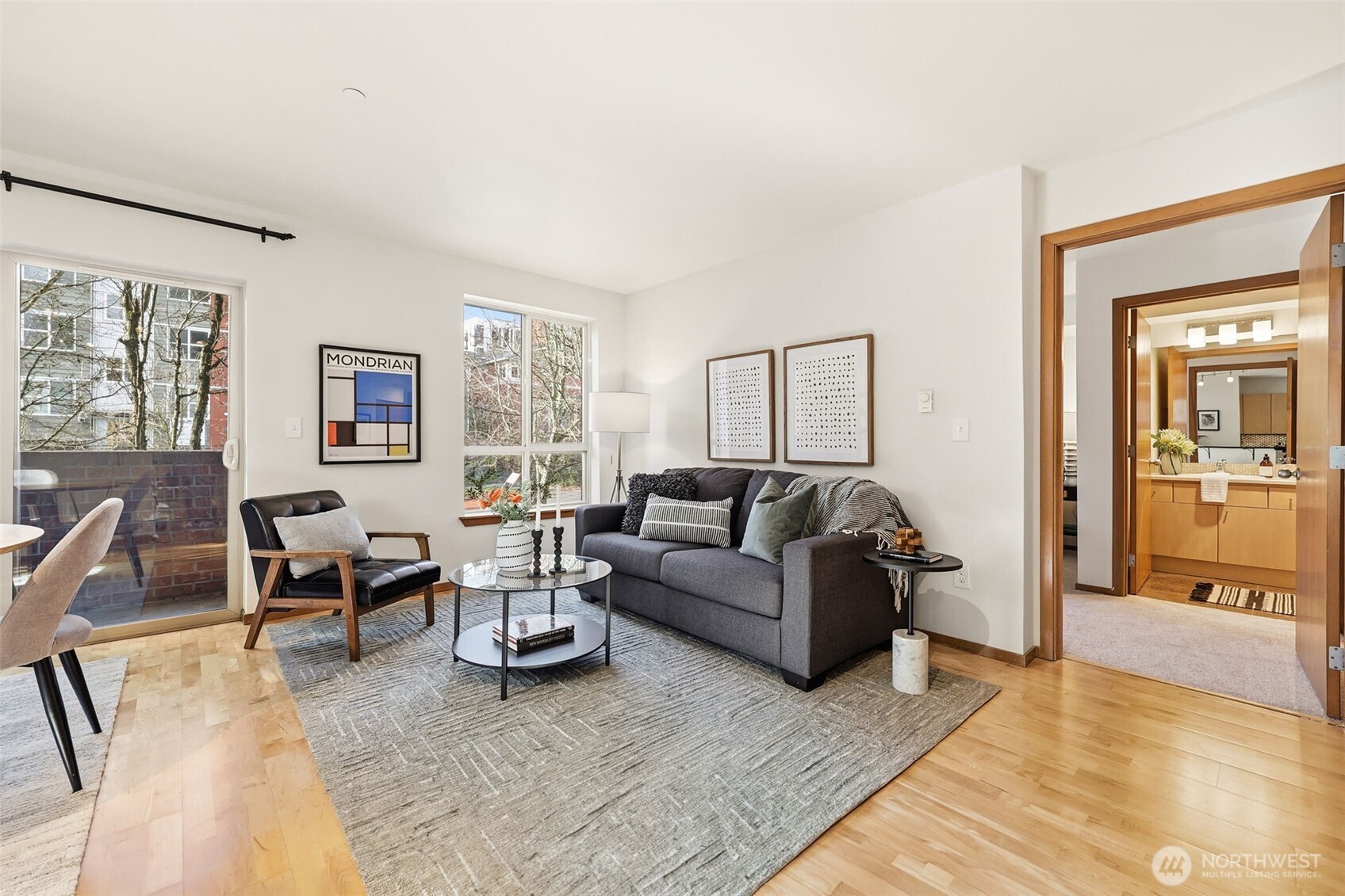 412 11th Avenue #206, Seattle, WA 98122