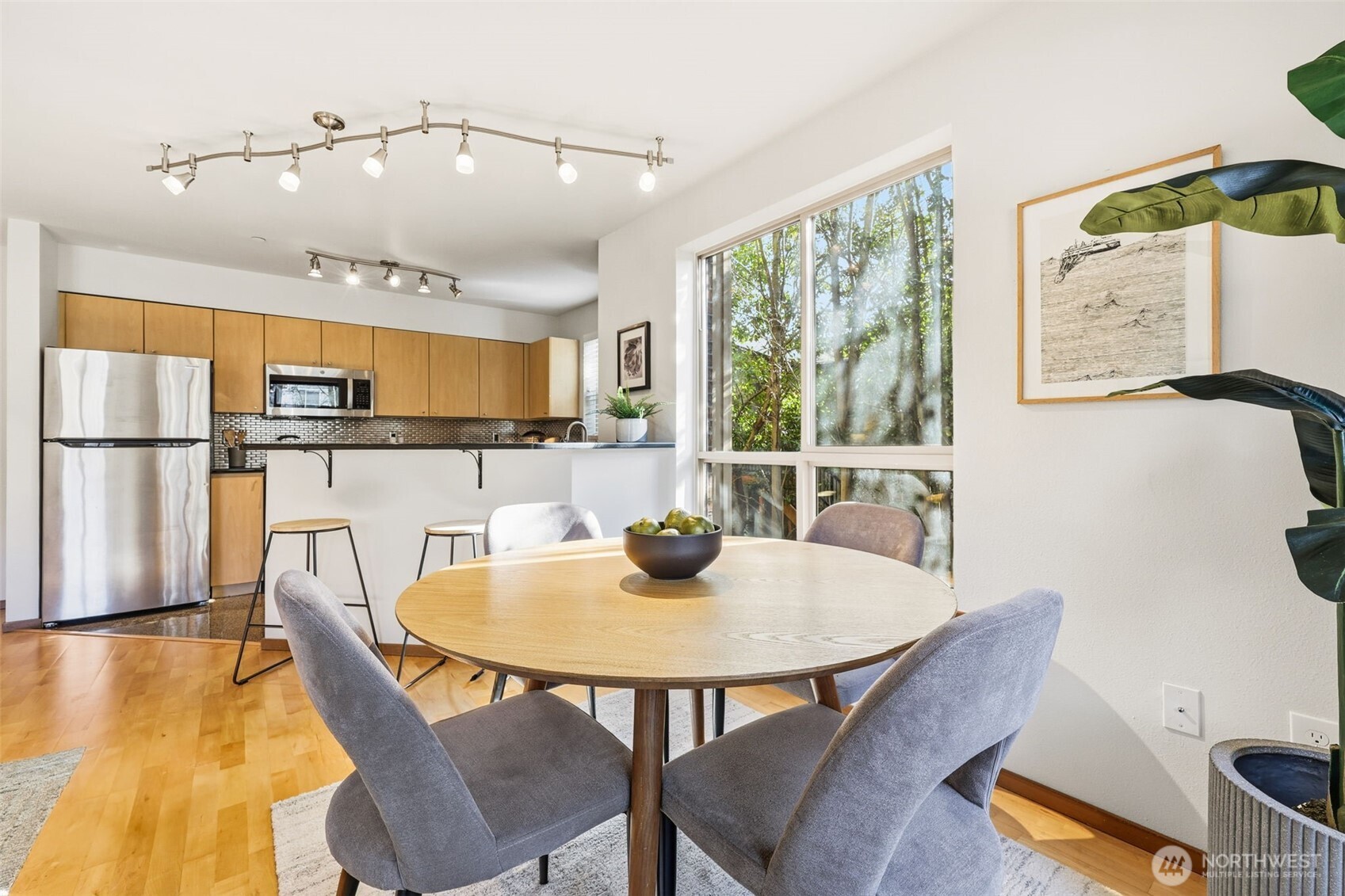 412 11th Avenue #206, Seattle, WA 98122