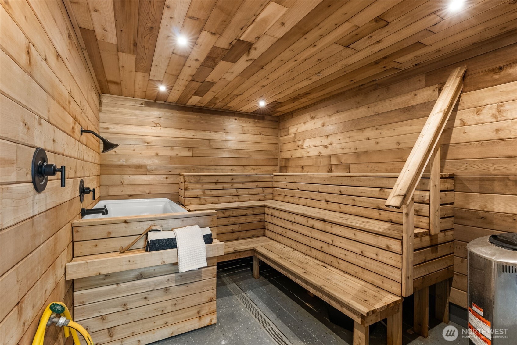 360 Smokey Valley Road , Winlock, WA 98591