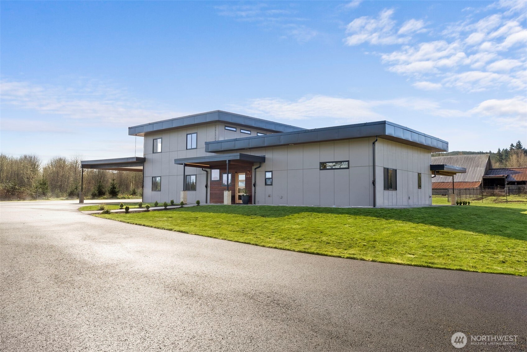 360 Smokey Valley Road , Winlock, WA 98591