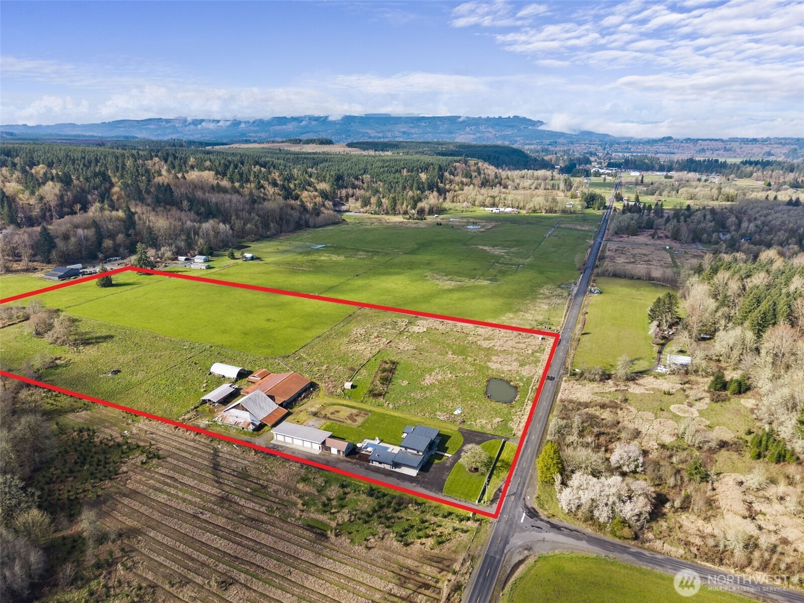 360 Smokey Valley Road , Winlock, WA 98591