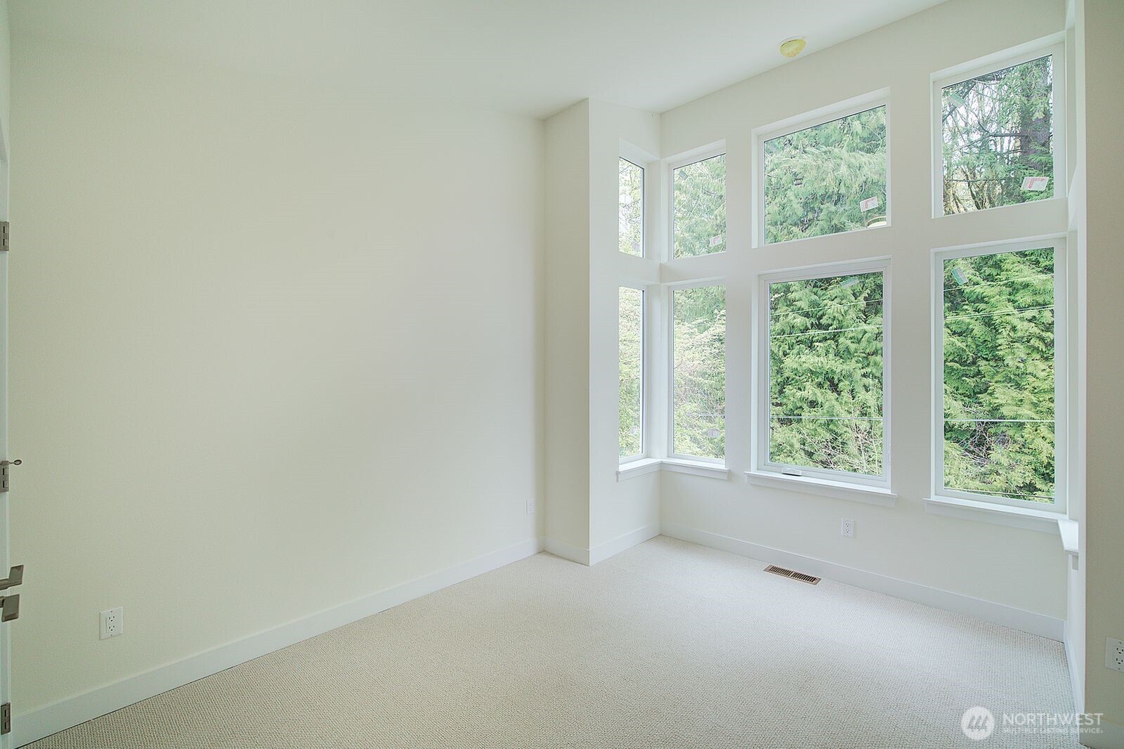 865 Front Street S, Issaquah, WA 98027