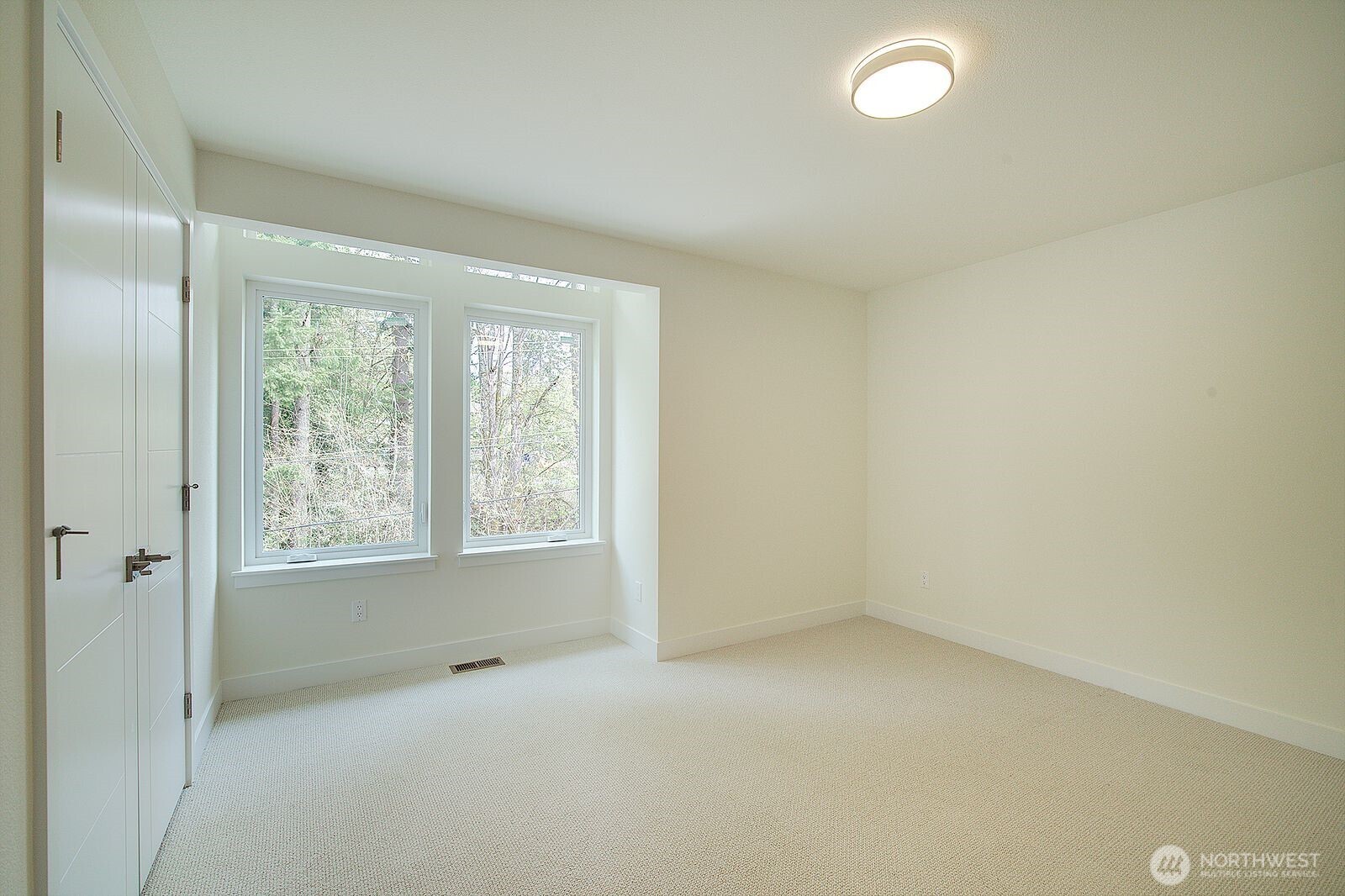 865 Front Street S, Issaquah, WA 98027