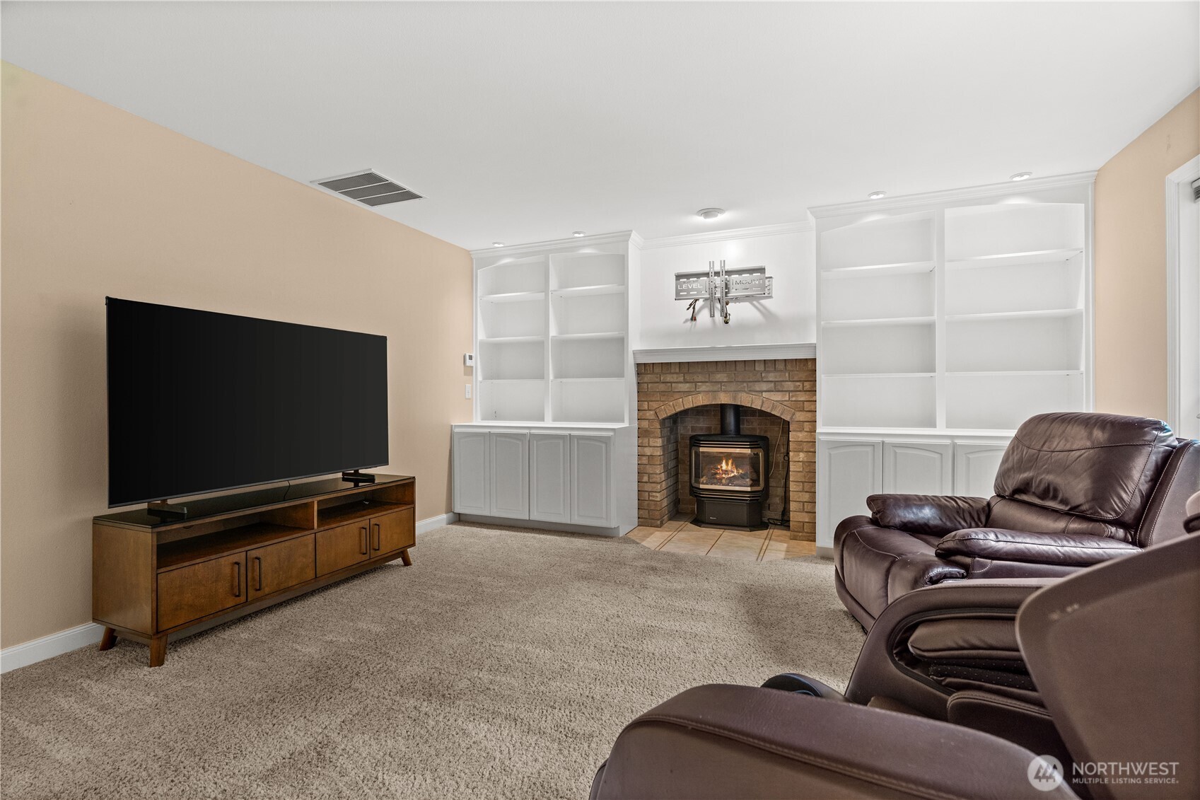 8805 182nd Street E, Puyallup, WA 98375