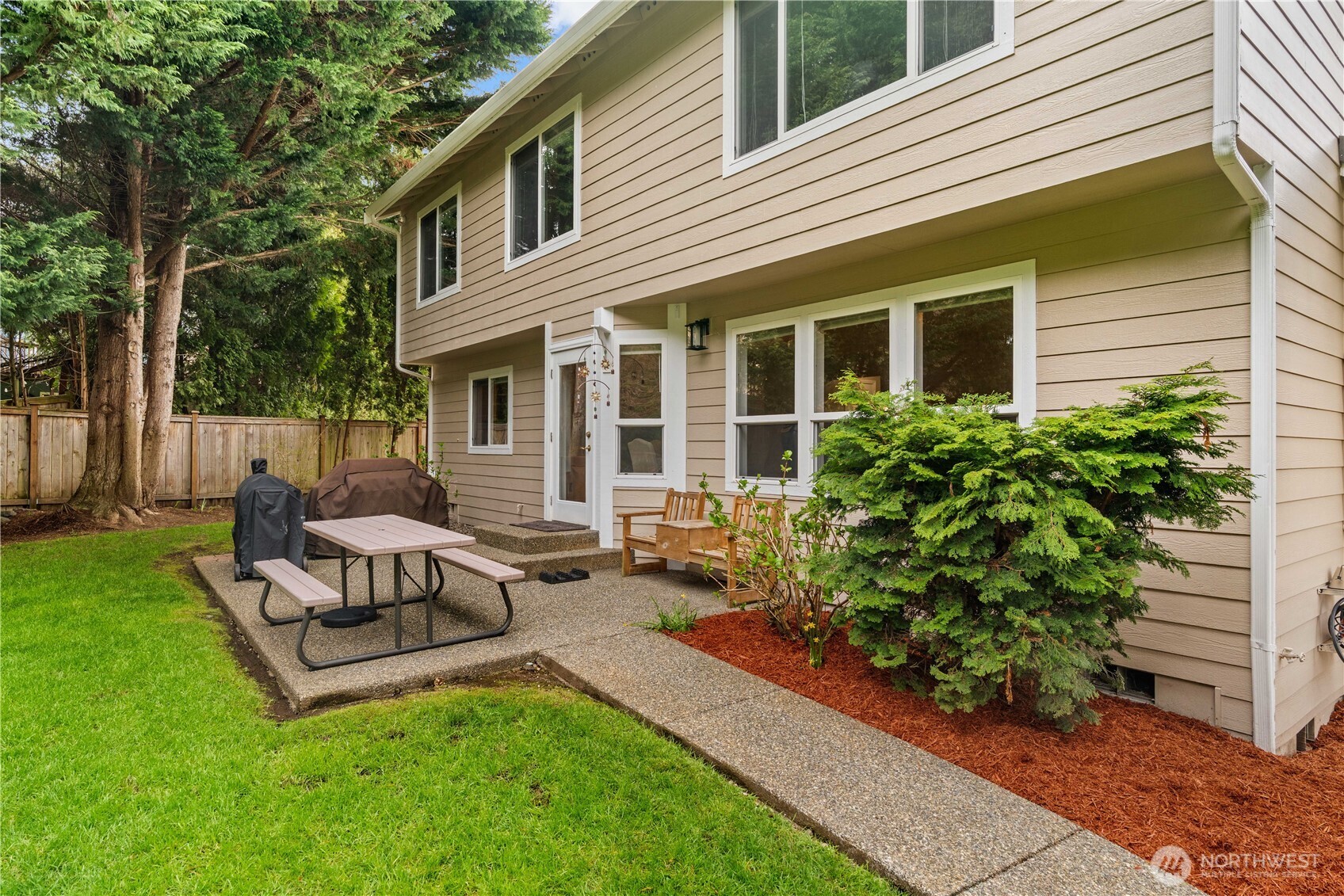 8805 182nd Street E, Puyallup, WA 98375