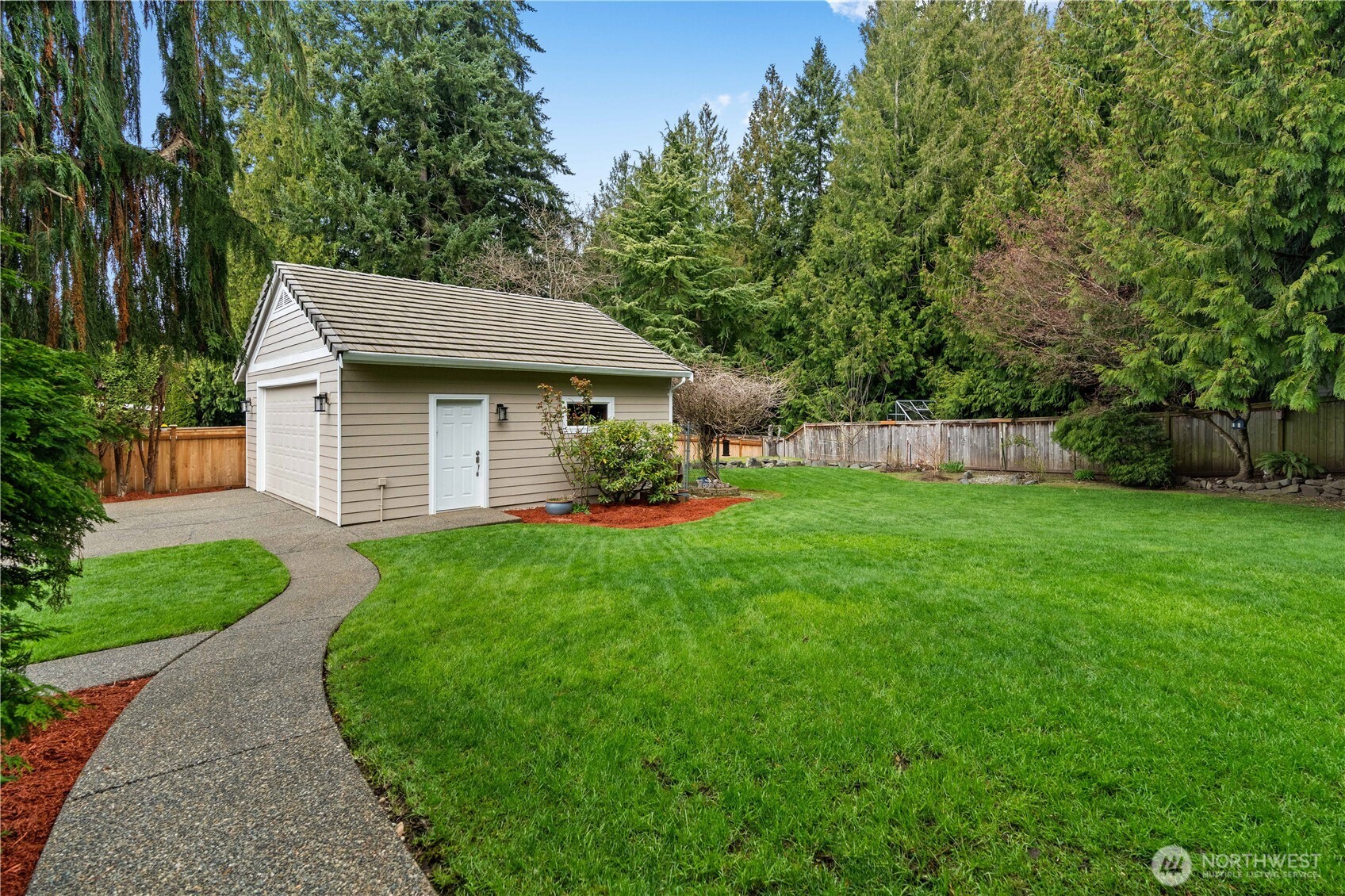 8805 182nd Street E, Puyallup, WA 98375