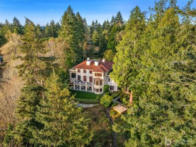 8010 Grand Avenue NE, Bainbridge Island, WA 98110 - Photo 3