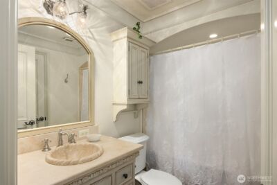 8010 Grand Avenue NE, Bainbridge Island, WA 98110 - Photo 31
