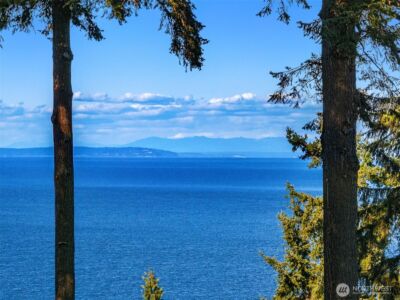 8010 Grand Avenue NE, Bainbridge Island, WA 98110 - Photo 32