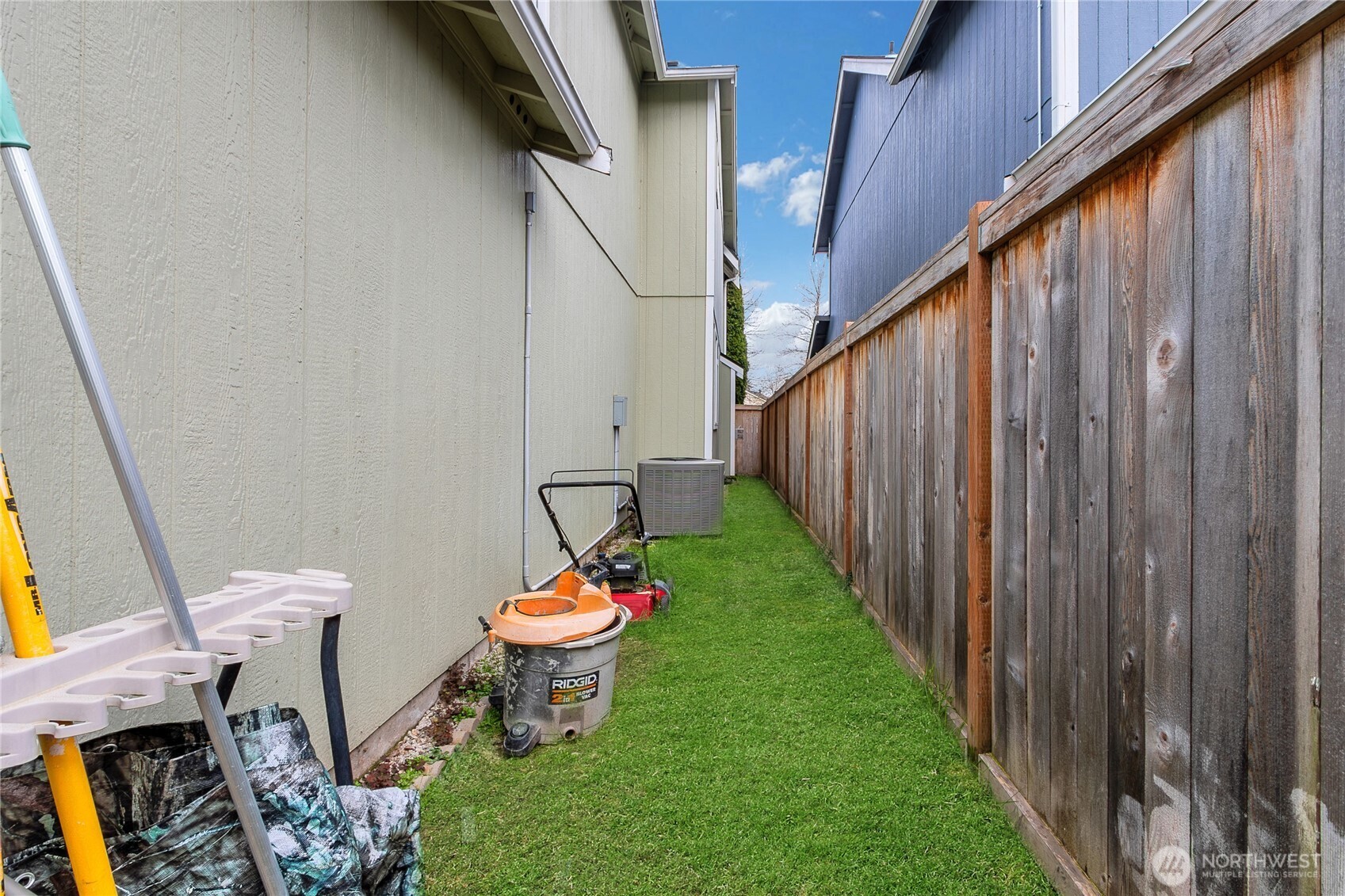 704 29th Avenue SE, Puyallup, WA 98374