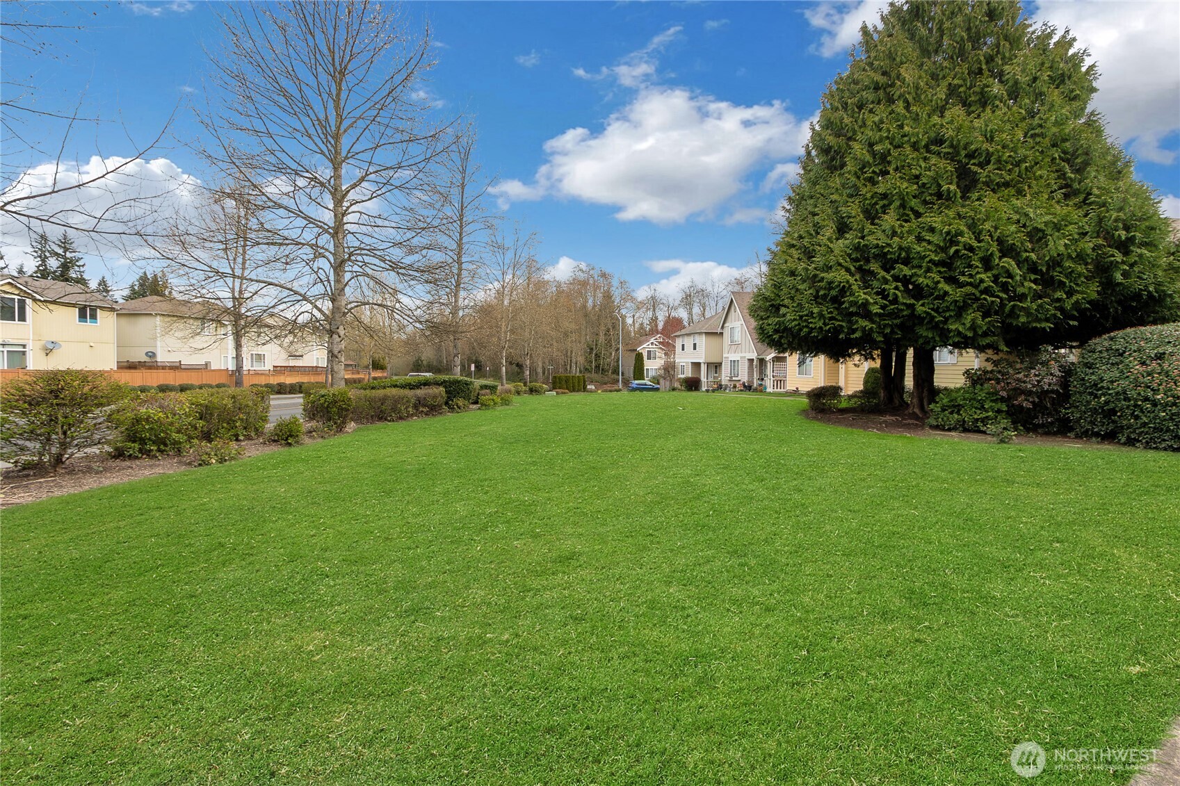 704 29th Avenue SE, Puyallup, WA 98374