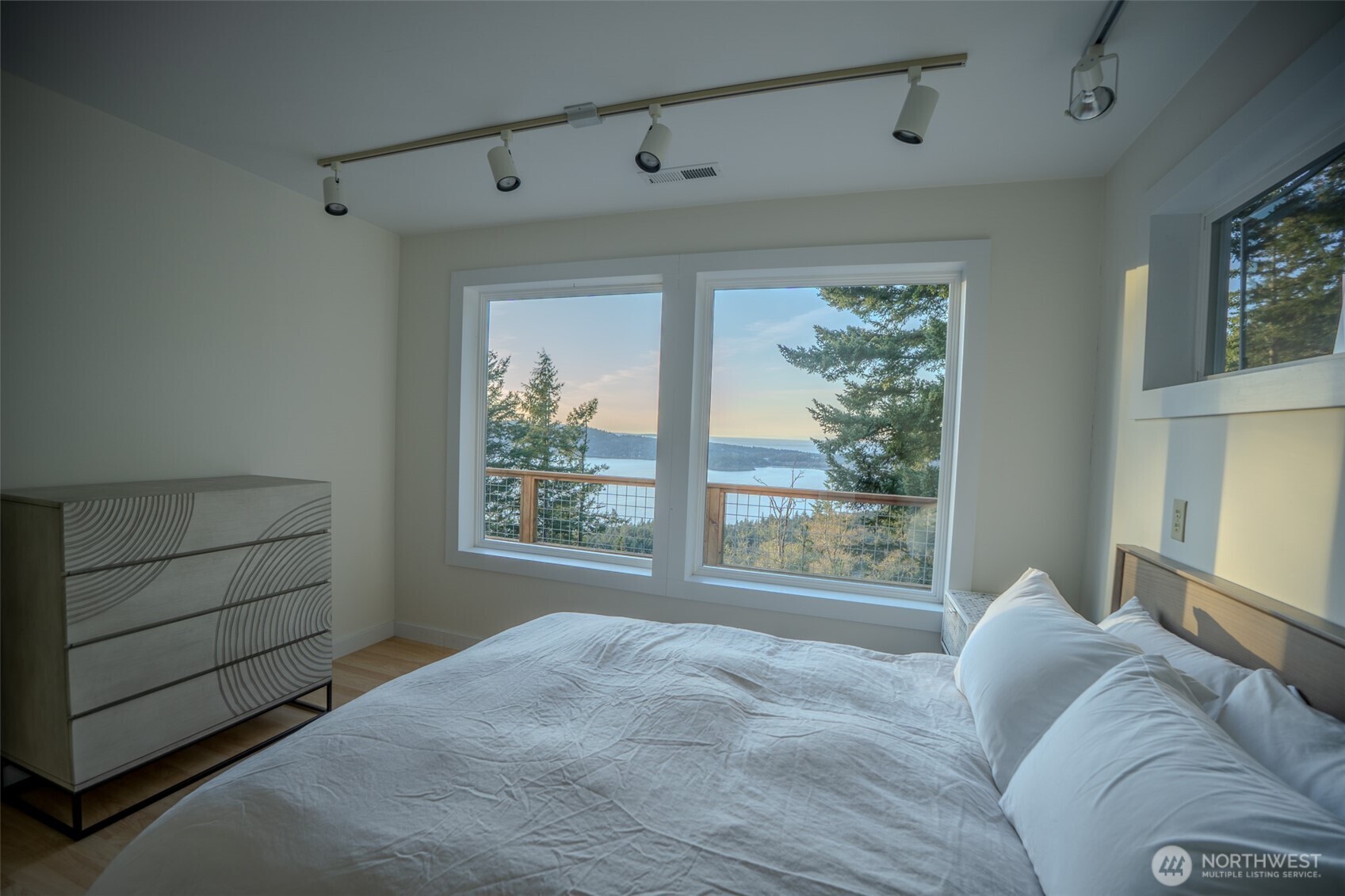 612 Lindsay Way , Orcas Island, WA 98245